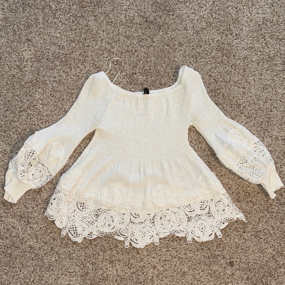 Chic White Lace Women's Blouse
